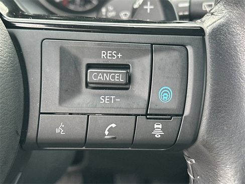 Used 2023 Nissan Rogue SV w/ SV Premium Package image 26