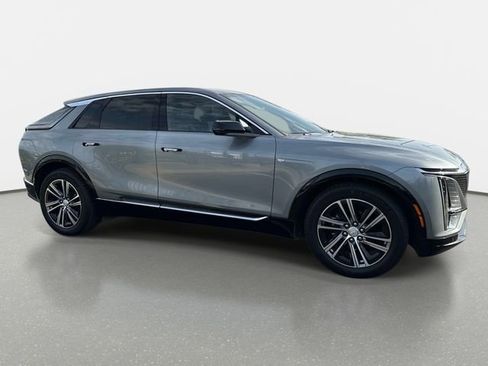 New 2025 Cadillac Lyriq Luxury w/ LPO, Floor Liner Package image 7