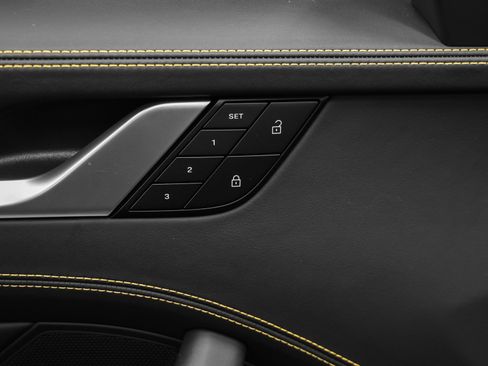 Used 2023 Porsche 911 Turbo S image 39