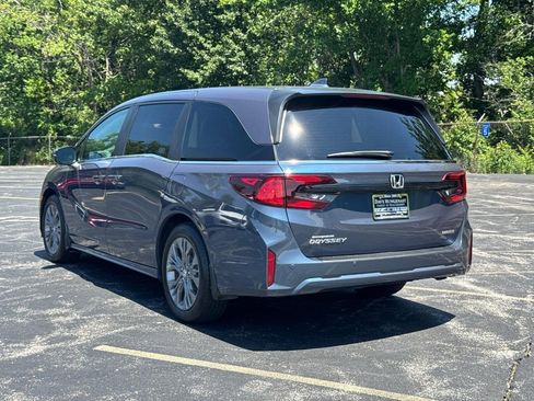 Certified 2026 Honda Odyssey Touring image 7