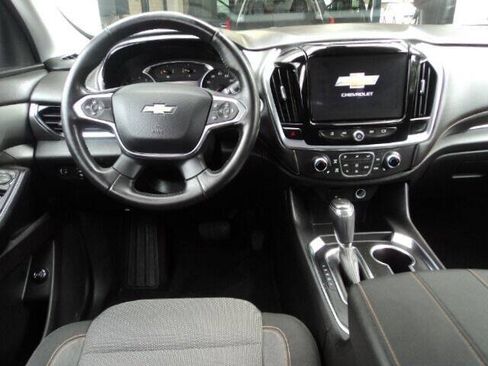 Used 2020 Chevrolet Traverse LT AWD/4WD image 8