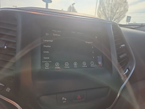 Used 2020 Jeep Cherokee Altitude image 13