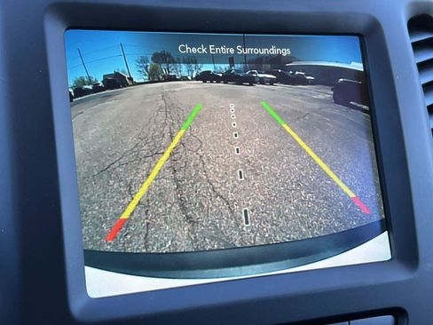 Used 2023 Jeep Cherokee Altitude Lux AWD/4WD image 23