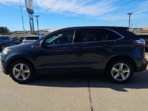 Used 2022 Ford Edge SEL w/ Convenience Package image 4