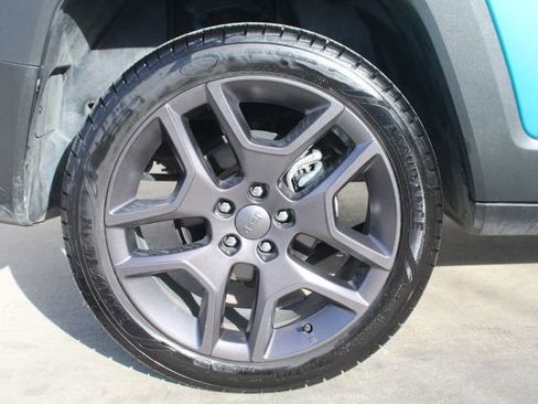 Used 2021 Jeep Renegade Latitude image 10