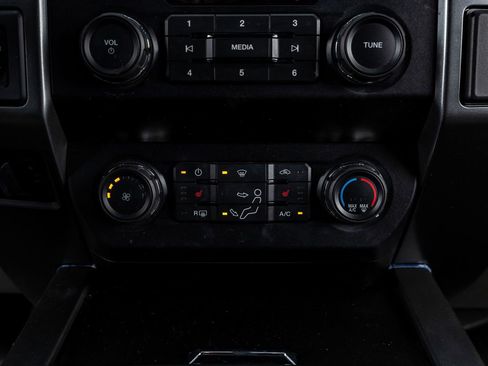 Used 2022 Ford F250 XLT w/ XLT Premium Package image 22