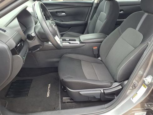 Used 2025 Nissan Sentra SV FWD image 9