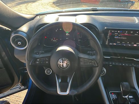 Used 2024 Alfa Romeo Tonale Ti image 27