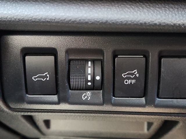 Used 2025 Subaru Outback Premium w/ Popular Package #1A AWD/4WD image 22