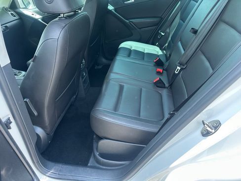 Used 2014 Volkswagen Tiguan SE FWD image 20