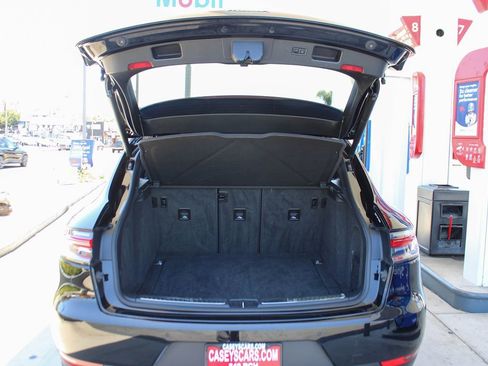 Used 2021 Porsche Macan AWD/4WD image 21