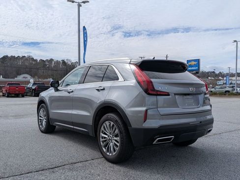 Used 2025 Cadillac XT4 Premium Luxury image 6
