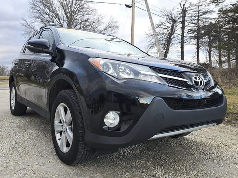 Used 2014 Toyota RAV4 XLE image 10