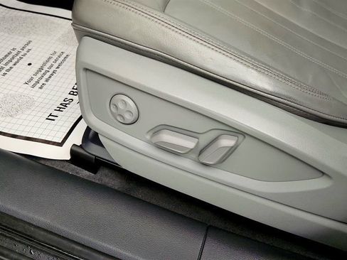 Used 2019 Audi Q5 2.0T Premium image 12