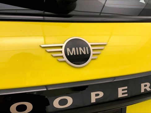 Certified 2025 MINI Cooper S image 30