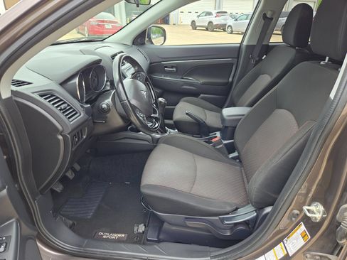 Used 2017 Mitsubishi Outlander Sport ES FWD image 9