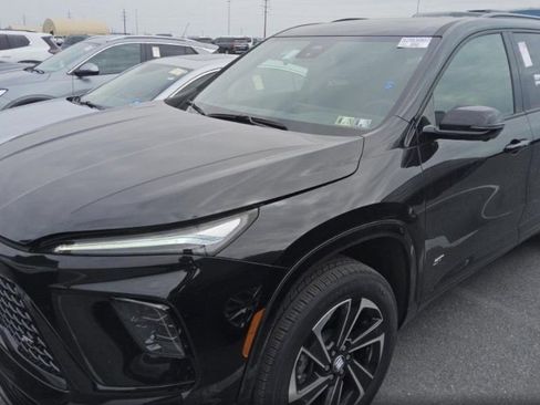 Used 2025 Buick Enclave Sport Touring image 5