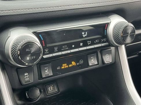 Used 2024 Toyota RAV4 XLE image 30