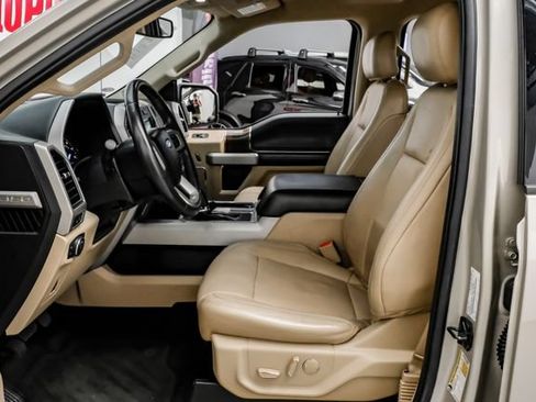 Used 2017 Ford F150 Lariat RWD image 4