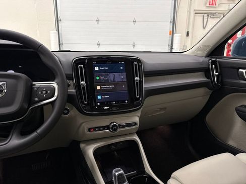 Used 2023 Volvo XC40 B5 Plus w/ Driver Assist Package image 17