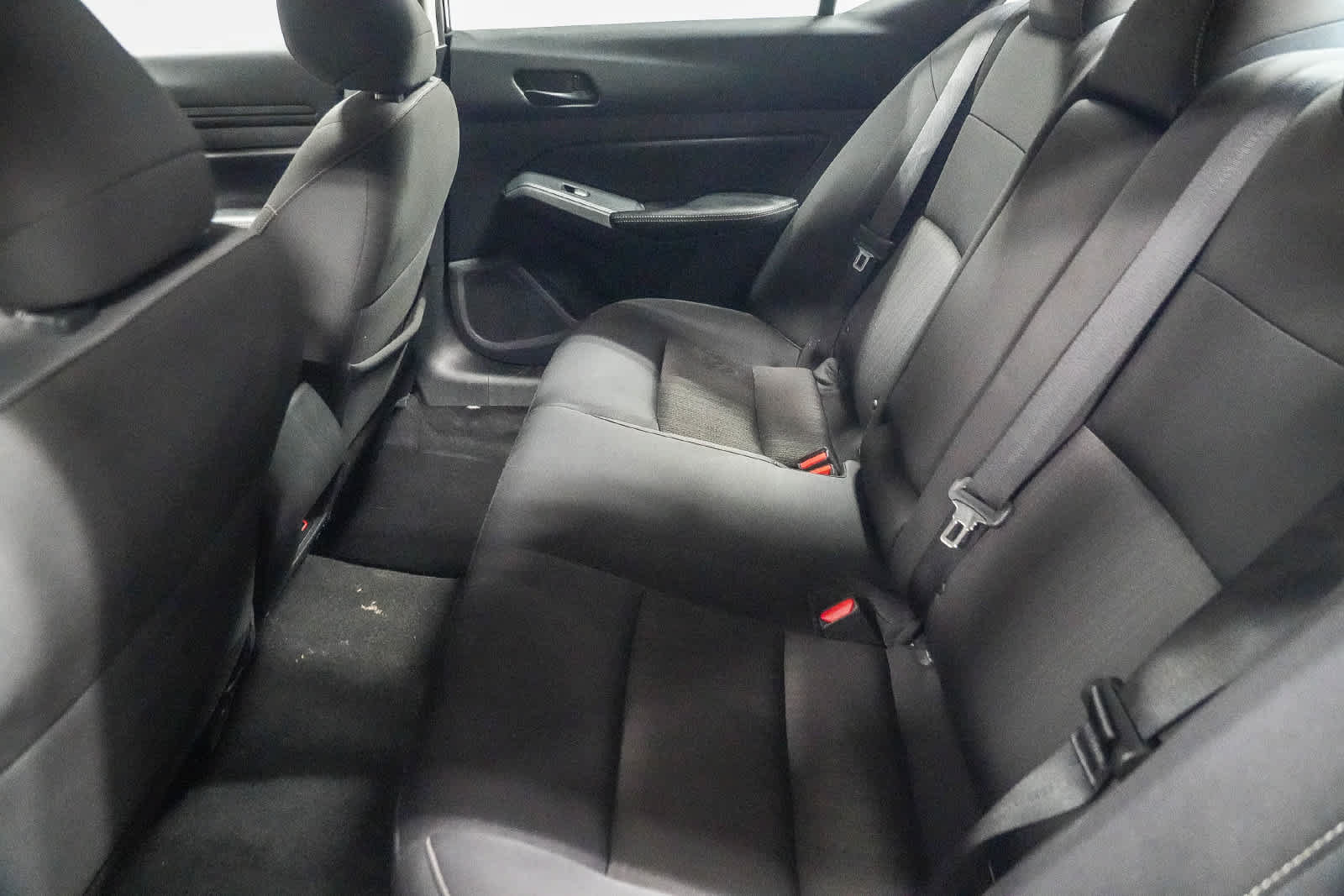Used 2024 Nissan Altima 2.5 SV FWD image 16