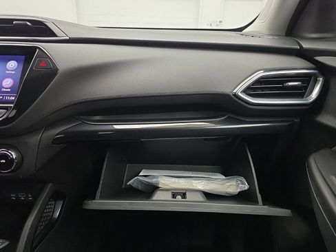 Certified 2021 Chevrolet TrailBlazer LT w/ Convenience Package image 37