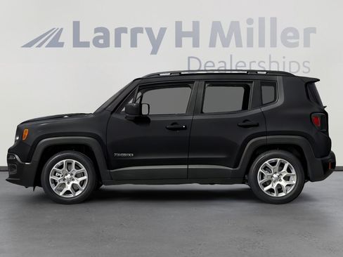 Used 2017 Jeep Renegade Altitude image 3