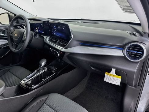 New 2026 Chevrolet Trax LT FWD image 29