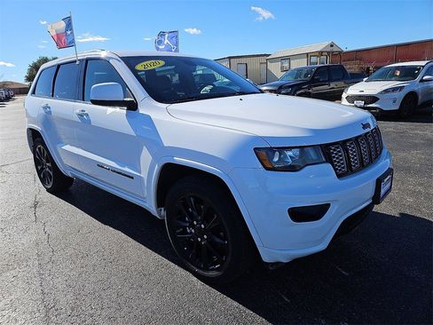Used 2020 Jeep Grand Cherokee Altitude image 10