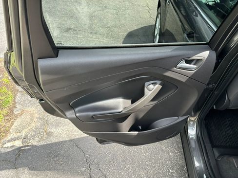 Used 2019 Ford Escape SE AWD/4WD image 34