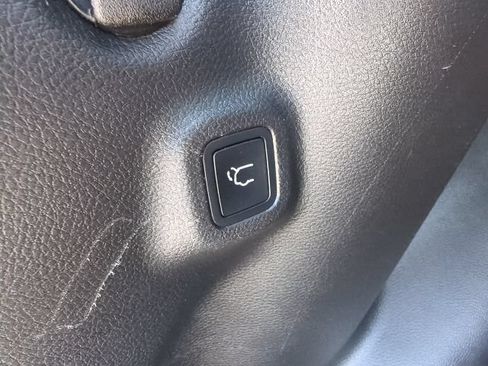 Certified 2018 Jeep Compass Limited AWD/4WD image 32