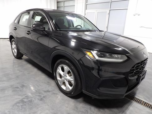 Used 2025 Honda HR-V LX image 2