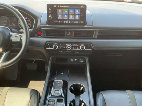 Used 2024 Honda Pilot EX-L image 17