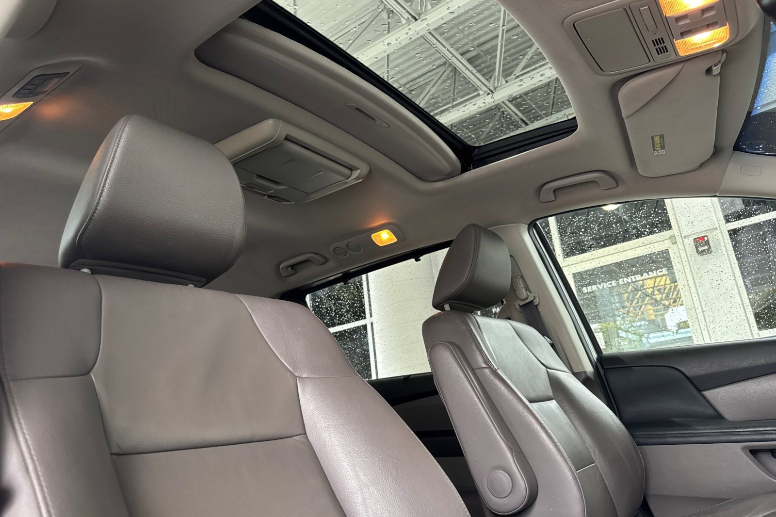 Used 2012 Honda Odyssey Touring image 22