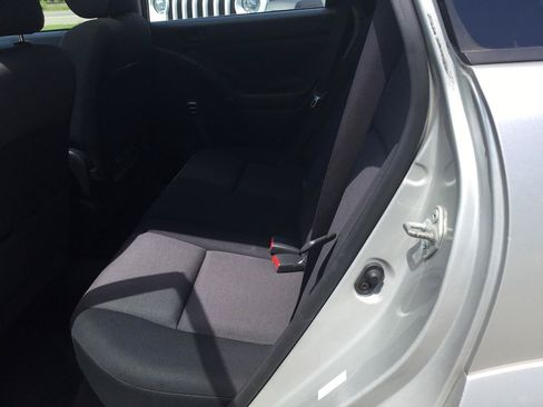 Used 2003 Pontiac Vibe w/ Power Group Value Package FWD image 18