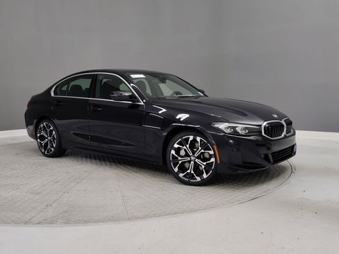 Used 2025 BMW 330i Sedan w/ Convenience Package image 30