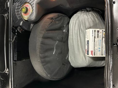 Used 2004 Porsche 911 Targa image 17