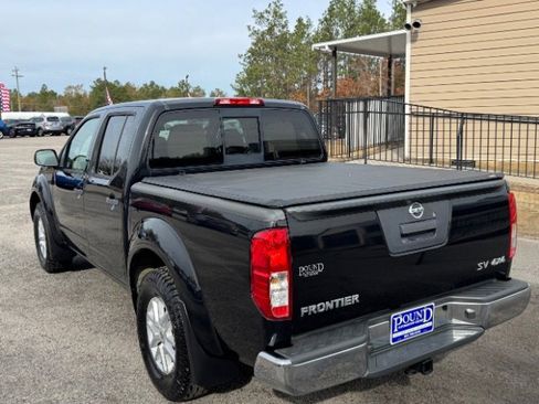 Used 2018 Nissan Frontier SV image 5