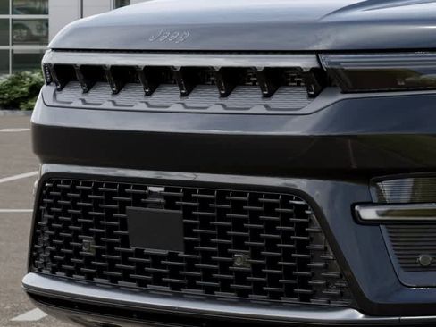 New 2026 Jeep Grand Wagoneer Limited AWD/4WD image 11