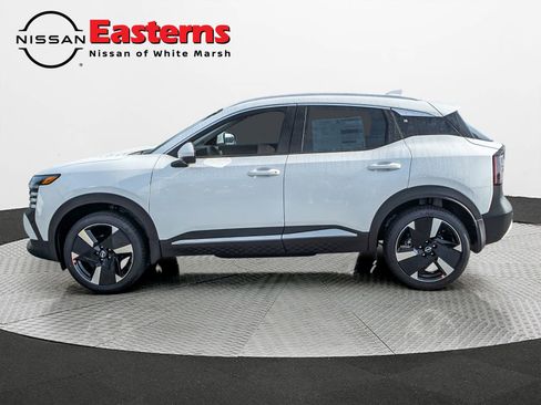 New 2025 Nissan Kicks SR w/ SR Premium Package image 4