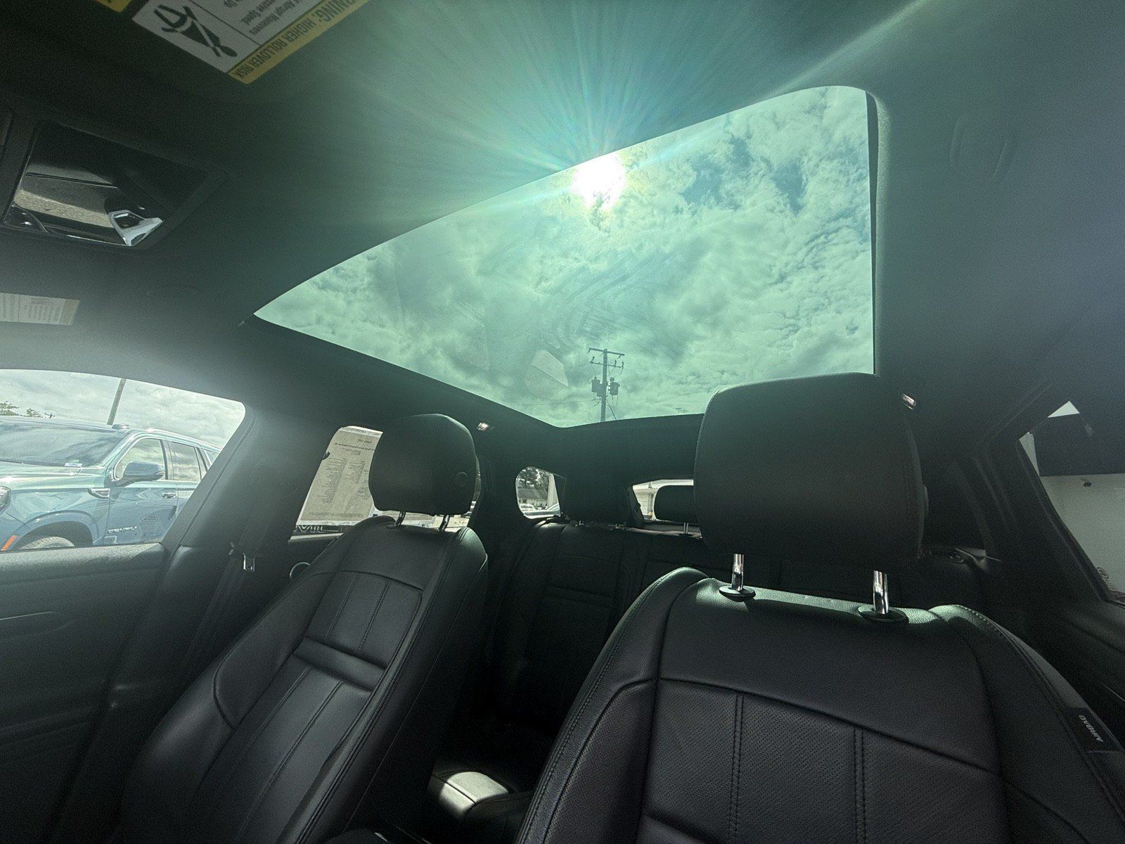 Used 2023 Land Rover Range Rover Evoque R-Dynamic SE AWD/4WD image 28