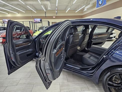 Used 2014 BMW 750Li image 16
