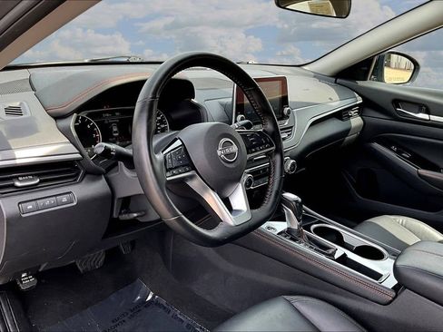 Used 2025 Nissan Altima 2.5 SR FWD image 19