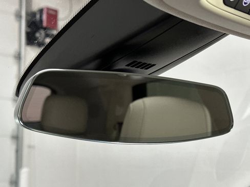 Used 2025 Cadillac XT5 Premium Luxury image 37