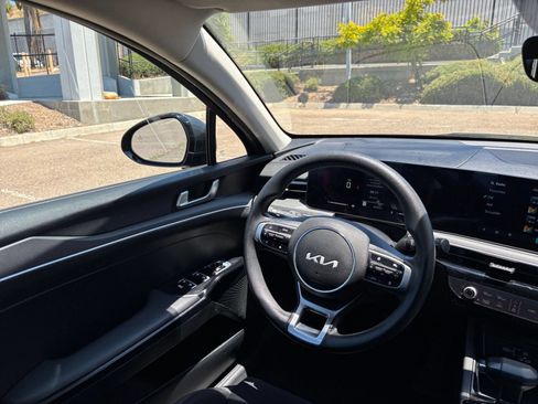 Used 2025 Kia K5 LXS FWD image 33