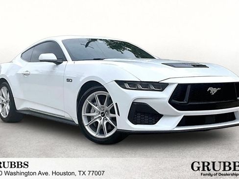 Used 2025 Ford Mustang GT Premium RWD image 1