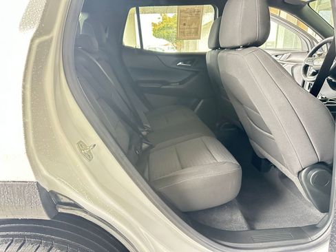 Used 2025 Chevrolet Equinox LT image 25