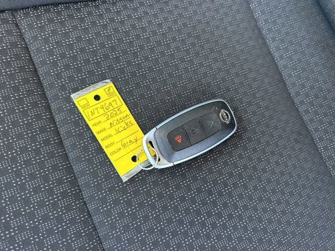 Used 2025 Nissan Kicks S image 31