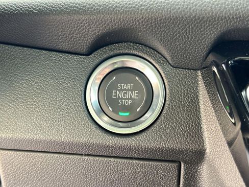 Certified 2026 Chevrolet Traverse RS FWD image 26