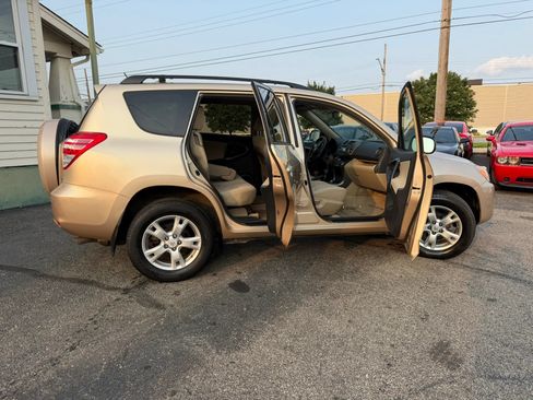 Used 2012 Toyota RAV4 4WD w/ Upgrade Value Pkg image 23